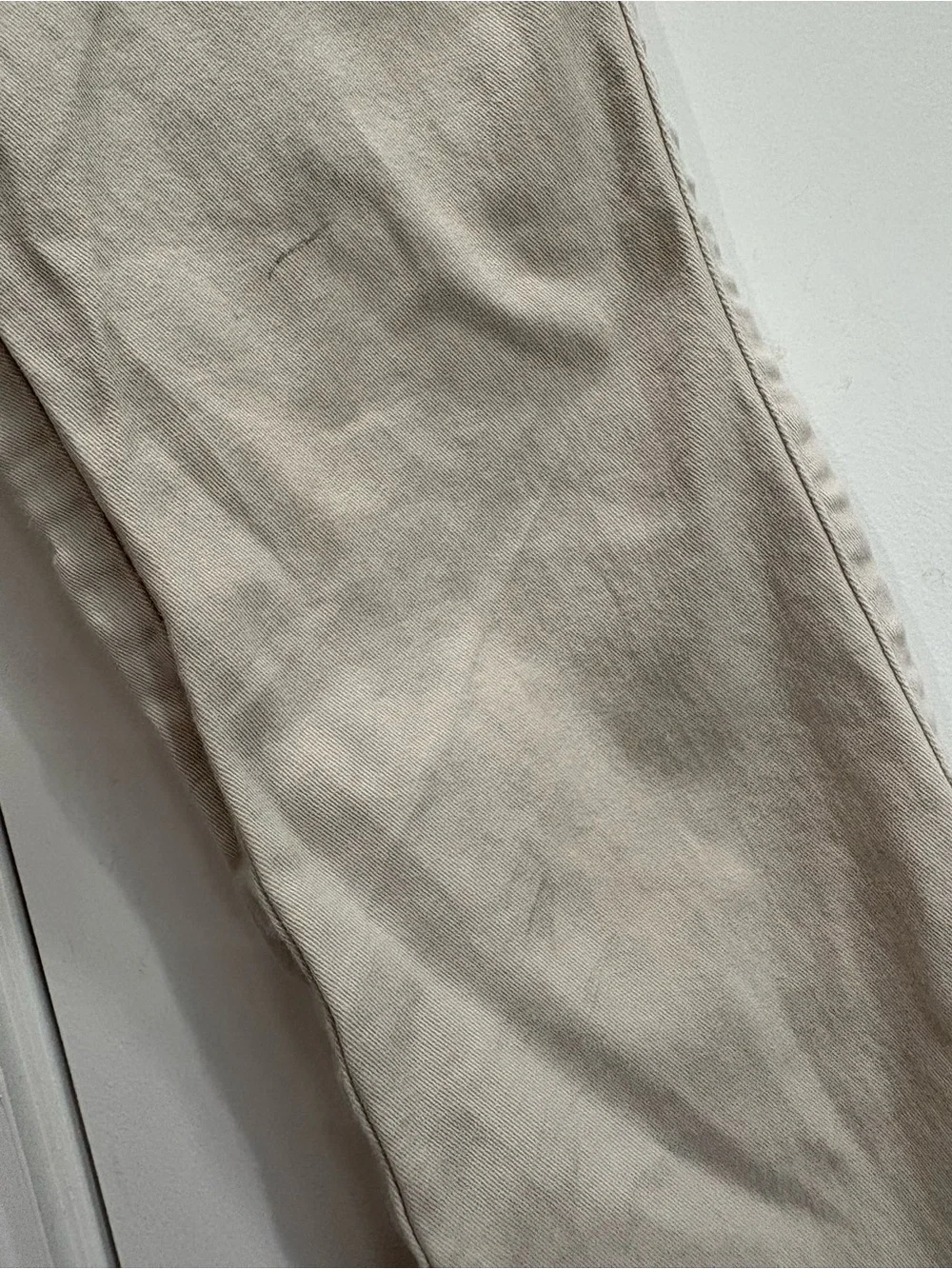 Children’s Place khaki pants in girls 8 *Black spots on one knee* No rips tears